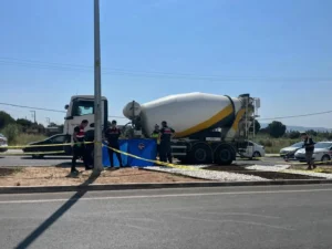 Beton mikserinin çarptığı yaya öldü Beton mikserinin çarptığı yaya öldü
