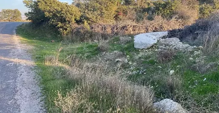 Boş arazide bebek cesedi bulundu