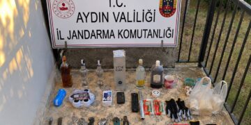 Bozdoğan’da çaldıkları eşyalarla kaçamadan yakalandılar