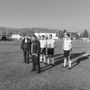 İncirliova Belediyespor, Kardeşköyspor ile sahasında oynanan karşılaşmanın ardından hakem İsmail