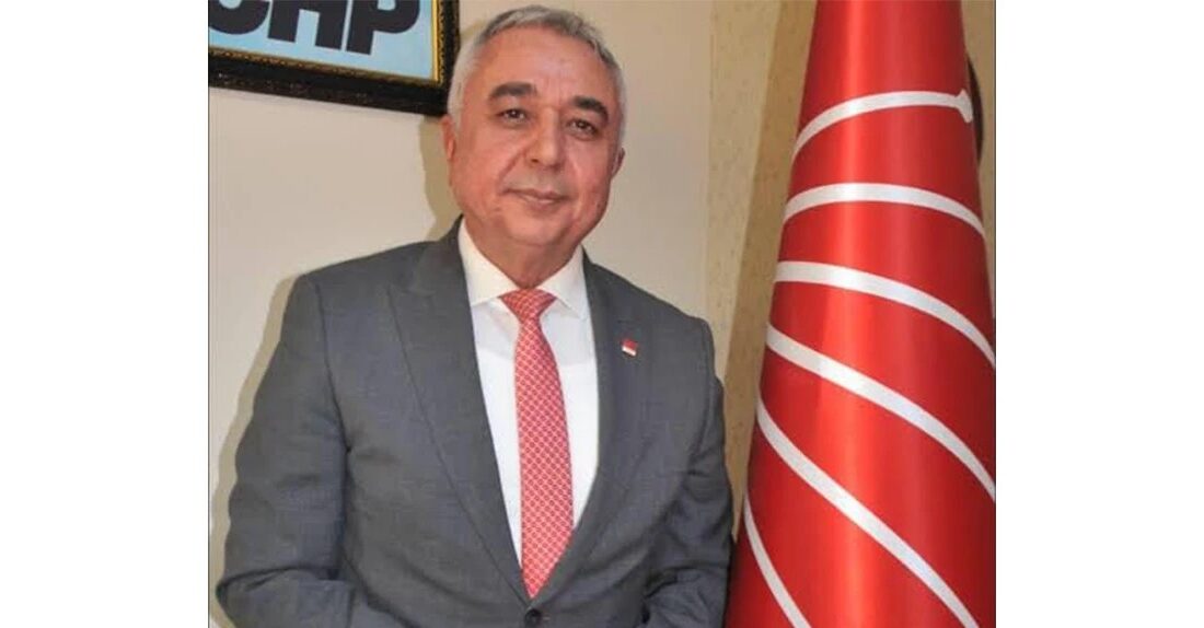 Cumhuriyet Halk Partisi (CHP) Aydın eski İl Başkanı ve eczacı