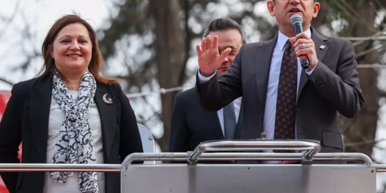 CHP’li başkan AK Parti’ye mi geçiyor