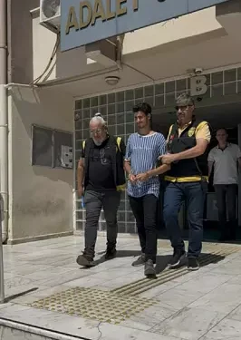 Çaldıkları otomobil uçuruma yuvarlandı