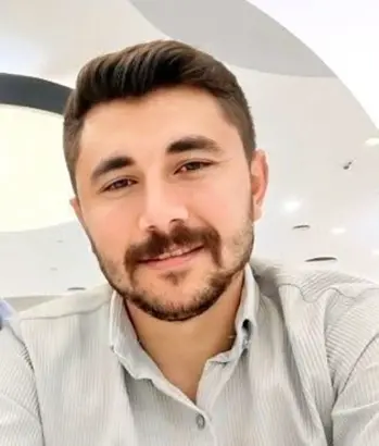 Çalıştığı inşaattan düşen işçi hayatını kaybetti Afyonkarahisar'da çalıştığı inşaattan yaklaşık 2-3 metre yükseklikteki iskeleden düşen Cemalettin