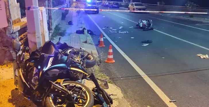 Çarpışan motosiklet sürücüleri öldü