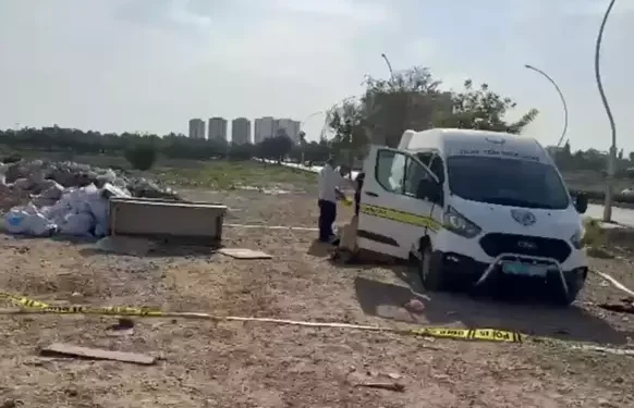 Çekyattan erkek cesedi çıktı