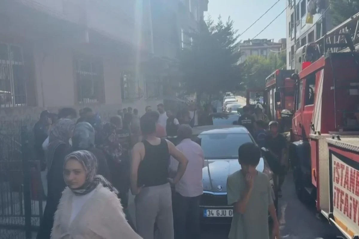 Cocugun elinde bomba gibi patladi Cocugun elinde bomba gibi patladi