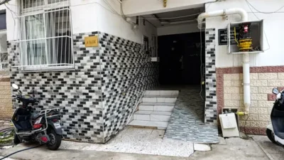 Çocukların gözü önünde eşine yapmadığını bırakmadı Adana'da D.G. (43), dini nikahla birlikte yaşadığı Khatice Cami'yi (38)