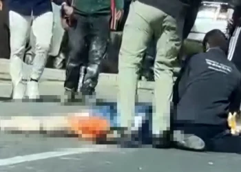 Çöp kamyonunun çarptığı yaya öldü