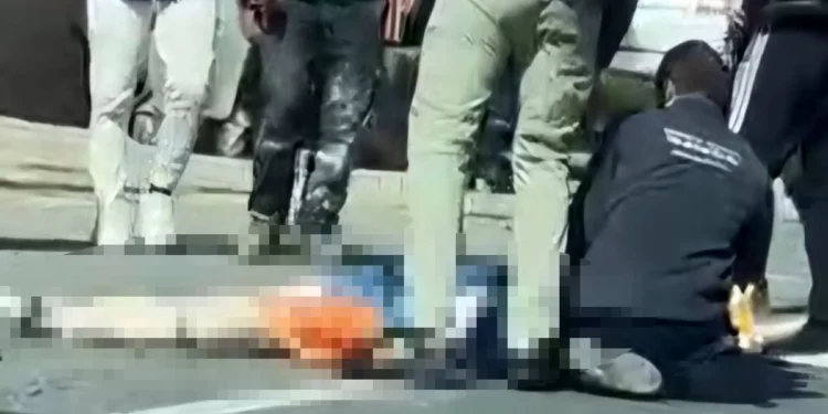 Çöp kamyonunun çarptığı yaya öldü