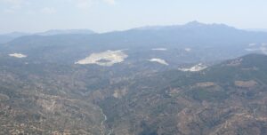 Jandarmanın bir faaliyeti için bugün helikopter ile gazeteci olarak havadan Çine, Söke ve Kuşadası ilçelerinin üzerinden geçerek orman yangınlarına yönelik yapılan denetimleri havadan inceledik.