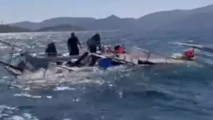 Denizde facia Ölümden son anda kurtarıldılar