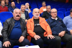 Deveciler İncirliova’da konferansta bir araya geldi (1)
