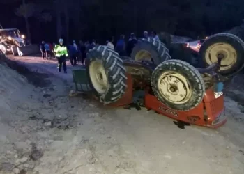 Devrilen traktör sonu oldu