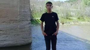 Devrilen traktörün sürücüsü Emre öldü Devrilen traktörün sürücüsü Emre öldü