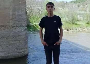 Devrilen traktörün sürücüsü Emre öldü