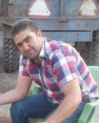Devrilen traktörün sürücüsü öldü Manisa'nın Alaşehir ilçesinde devrilen traktörün sürücüsü Selçuk Şimşek (43), hayatını