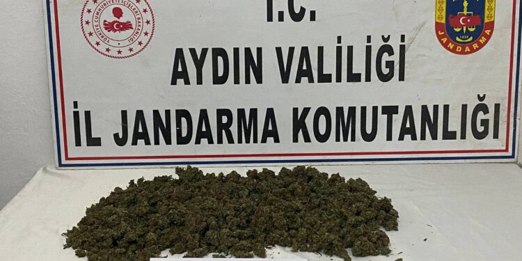Didim’de 500 gram esrar ele geçirildi