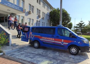 Didim’de 99 kaçak göçmen ve 2 organizatör yakalandı