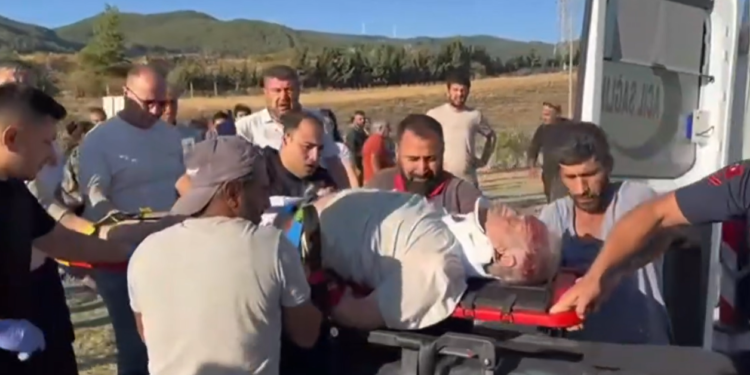 Direksiyonda sıkışan sürücü hastanede öldü