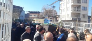 Doğalgazdan zehirlenen anne ve kızı toprağa verildi (1) Doğalgazdan zehirlenen anne ve kızı toprağa verildi (1)