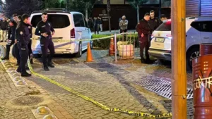 Eğlence mekanında çıkan kavgada 2 kişi tabancayla vuruldu Eğlence mekanında çıkan kavgada 2 kişi tabancayla vuruldu