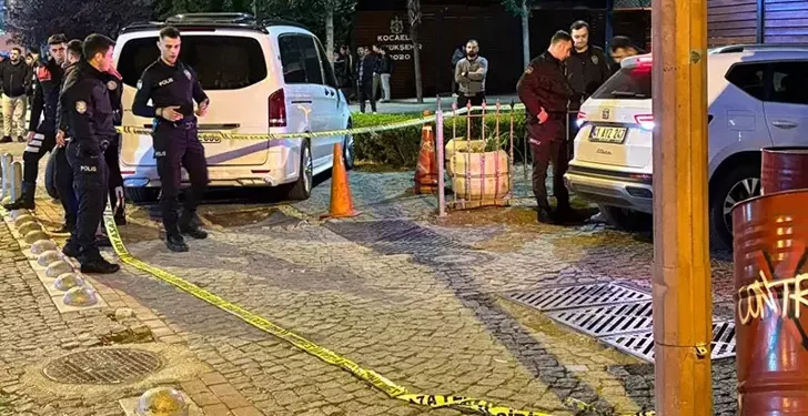 Eğlence mekanında çıkan kavgada 2 kişi tabancayla vuruldu