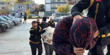 Eğlence mekanında tabancalı ve bıçaklı kavga