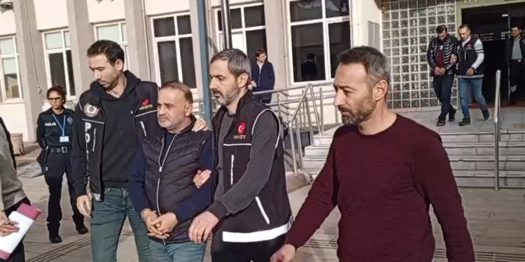 Aydın’da yakalanan 2 torbacı tutuklandı