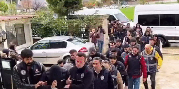 Sahte vize siteleri çökertildi: 12 tutuklama