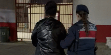 Kuşadası’nda 73 yıl hapis cezası bulunan kadın yakalandı