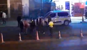 Aydın’ın İncirliova ilçesinde yolun karşısına geçmeye çalışan bir yaya, otomobilin