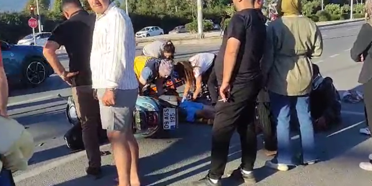 Şehir Hastanesi kavşağında feci kaza: 3 kişi yaralandı