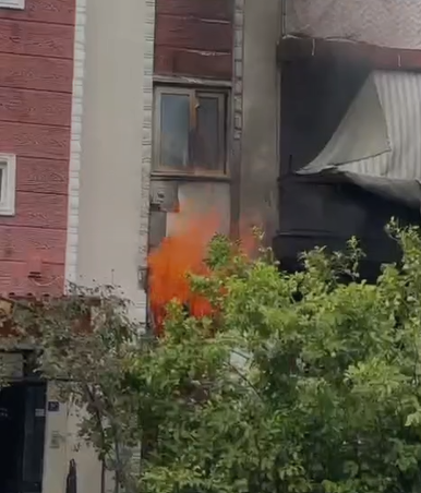 Tüp değiştirirken korku dolu anlar! Tüp değiştirirken korku dolu anlar!