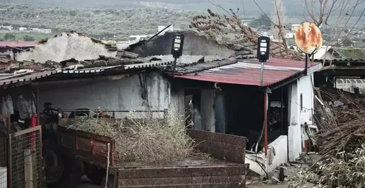 Elektrik sobasından çıkan yangında öldü