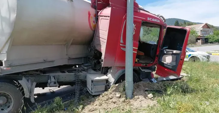 Elektrikli bisiklet kazasında aile yasa boğuldu