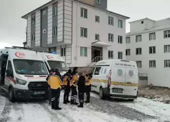 Eşini vurup aynı silahla hayatına son verdi