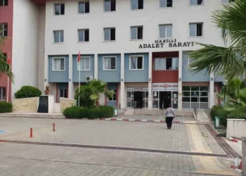 Eski AK Partili başkan dolandırıcılıktan tutuklandı