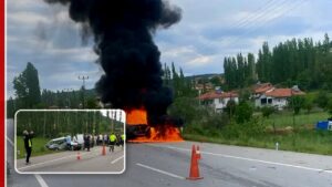 Feci kaza dede ve torunu hayattan kopardı Feci kaza dede ve torunu hayattan kopardı
