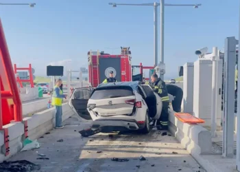 Feci kazada karı kocayı ölüm ayırdı