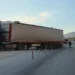 Freni boşalan TIR can aldı Mermerler işçilerin üzerine düştü