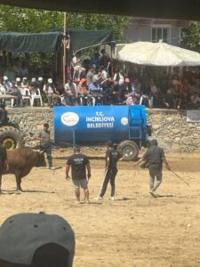 Germencik arenasında dikkat çeken görüntü Su tankeri İncirliova’dan geldi (1)