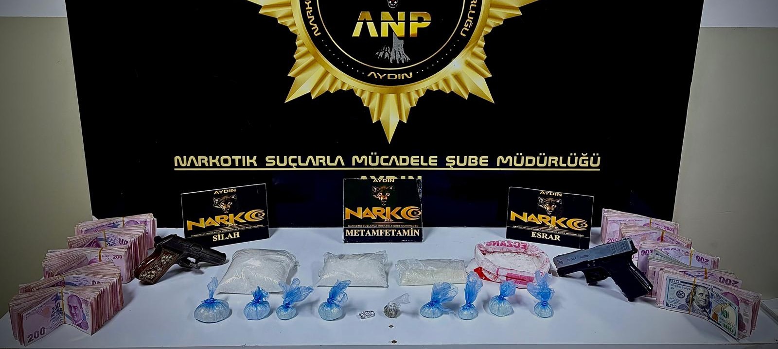 Germencik’te 1 kilo uyusturucuyla yakalandilar