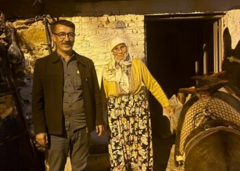 Germencik’te Hayriye teyzenin eşek isteğini muhtar yerine getirdi (2)