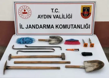 Germencik’te antik kentte kaçak kazıya 3 gözaltı