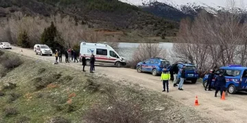 Gölette kimliği belirsiz kadın cesedi bulundu