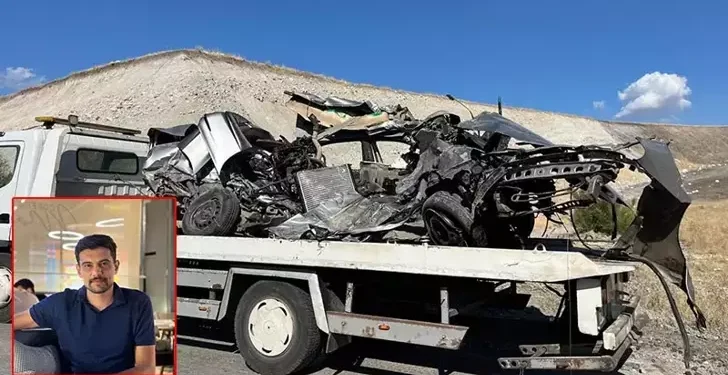Hafriyat kamyonu ile otomobil çarpıştı 1 ölü