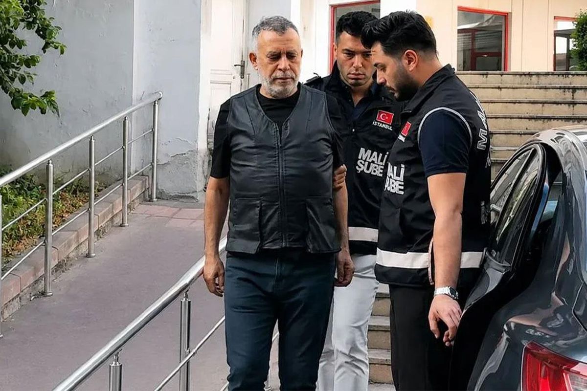 Haluk Levent dahil 14 kisi tutuklandi Haluk Levent dahil 14 kisi tutuklandi