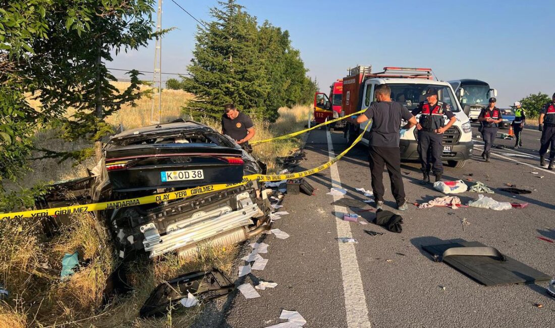 Hasretle çıktıkları yol felaketle sonuçlandı: 3 ölü, 1 yaralı Nevşehir'de Almanya'dan Kayseri'ye giden gurbetçi ailenin otomobili refüje çarpıp takla
