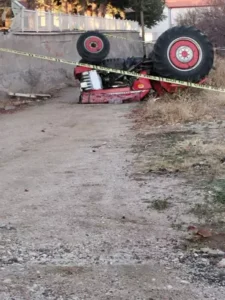 Hastanenin otoparkında traktörün altında kaldı